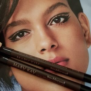 PERFECT STOCKING STUFFER!! Brow Defining Pencil